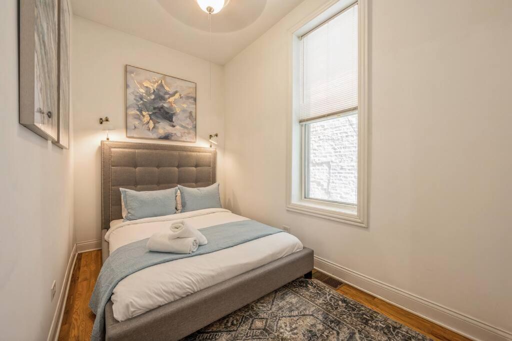 Lovely 2 Bed 3 Miles From Dt W Free Parking Chicago Exteriör bild
